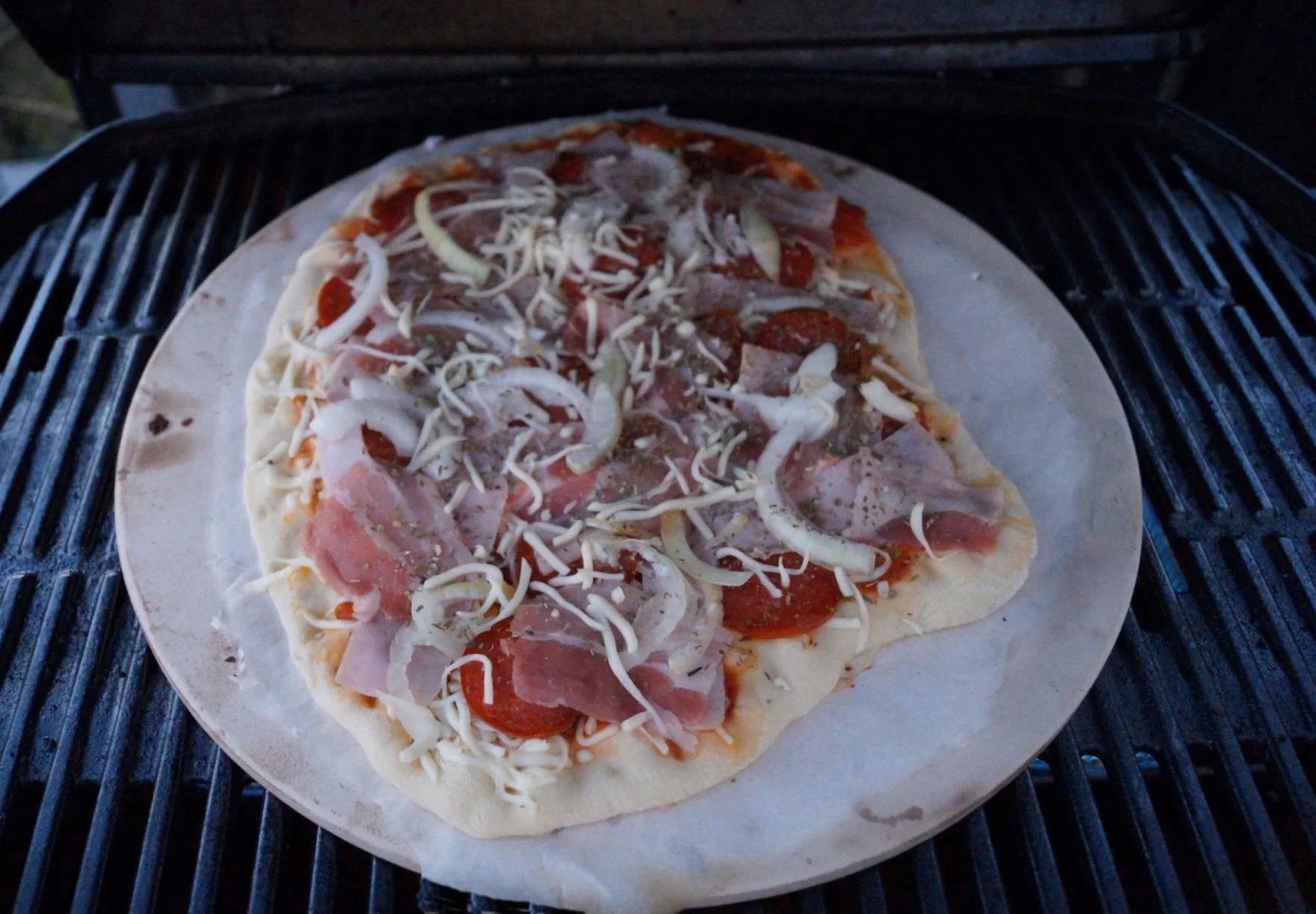 Kan man bage direkte på pizzasten?