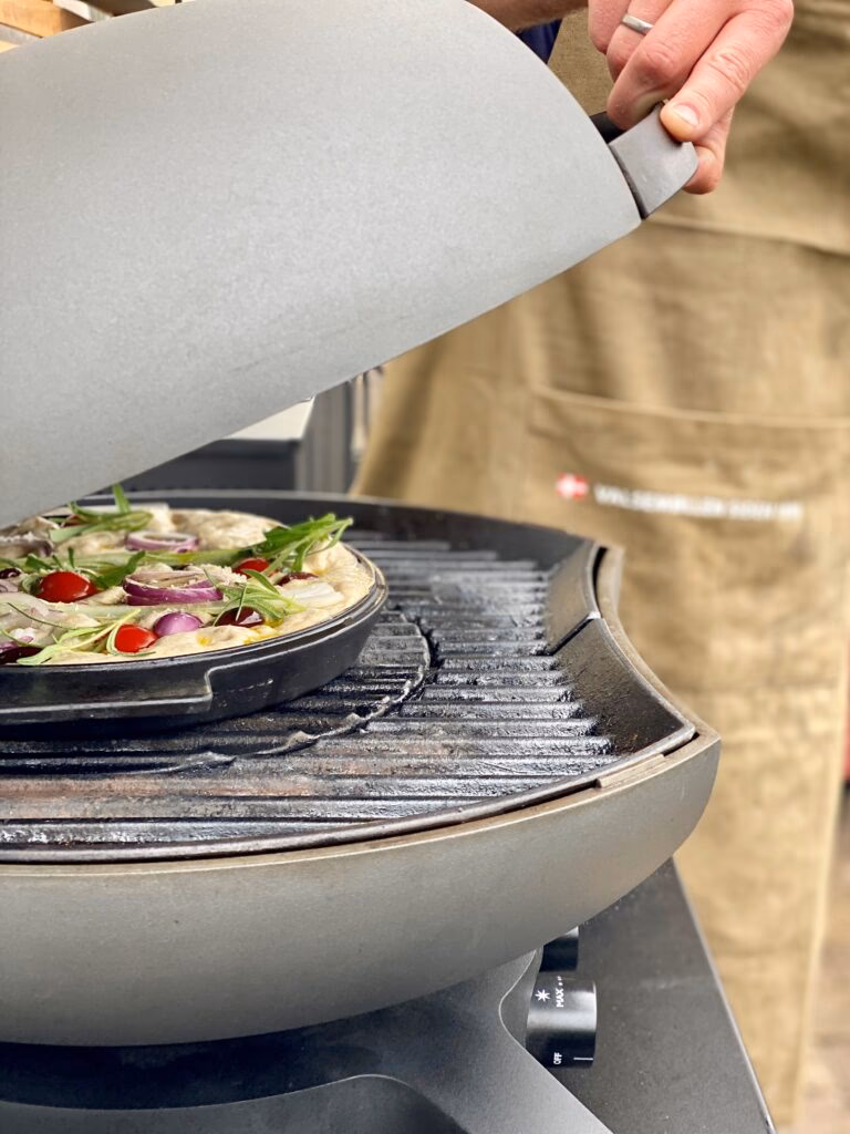 Kan man bage på en grill?