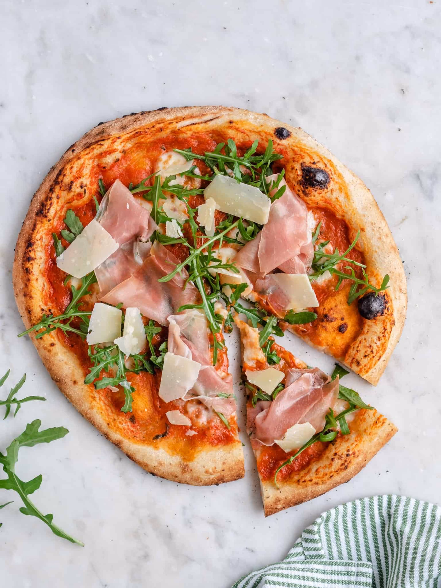 Hvad kan man tilberede i en pizzaovn?