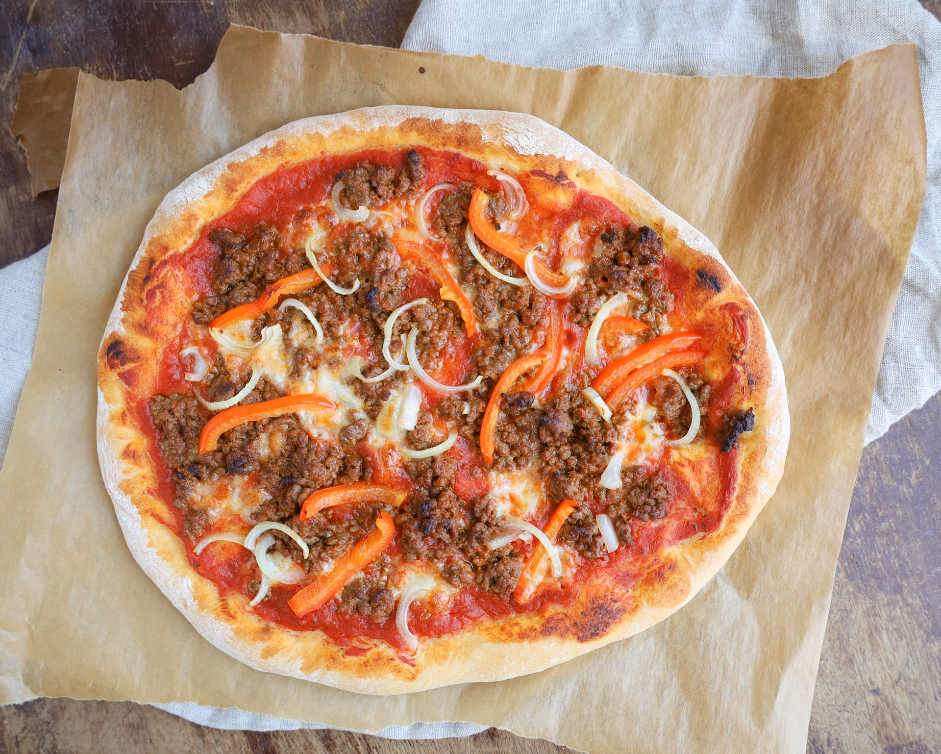 Hvad er der på en meat lover pizza?