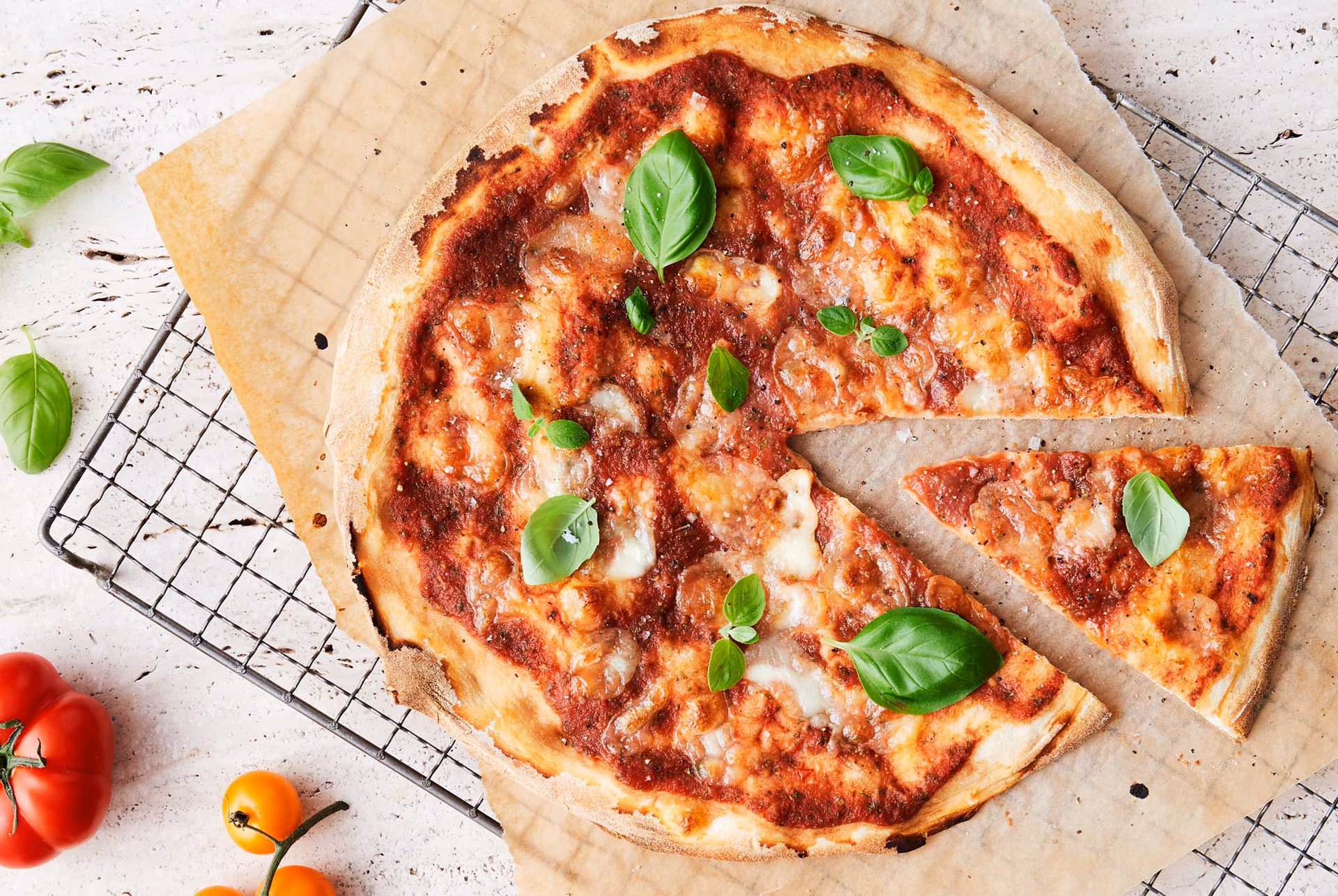 Hvor mange kalorier er der i en pizza med oksekød?