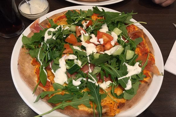 Hvem ejer Napoli i Herning?