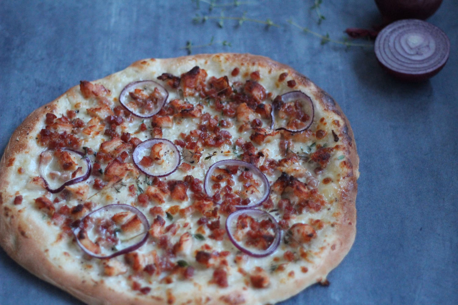 Hvad er flammkuchen på dansk?